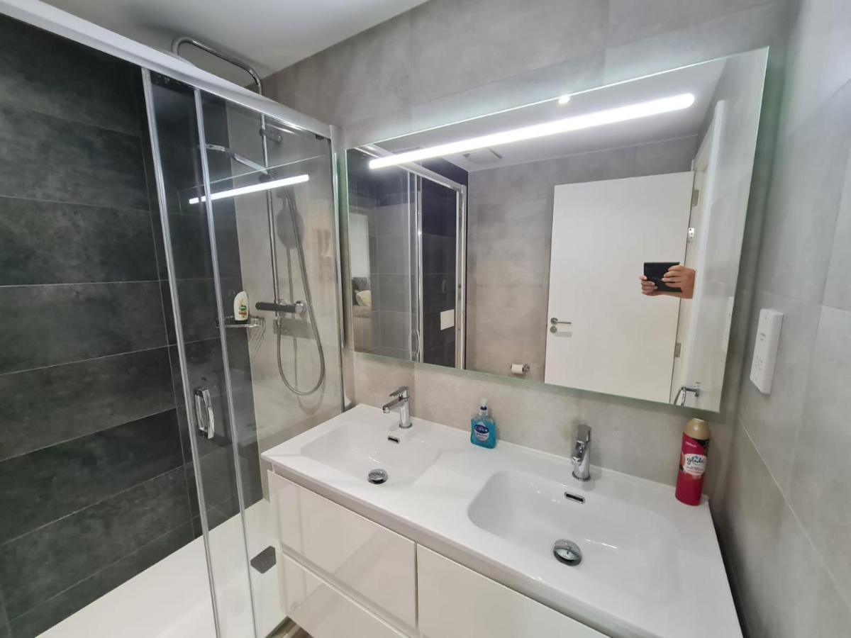E1 Apartment High Level Sea View ยิบรอลตาร์ ภายนอก รูปภาพ