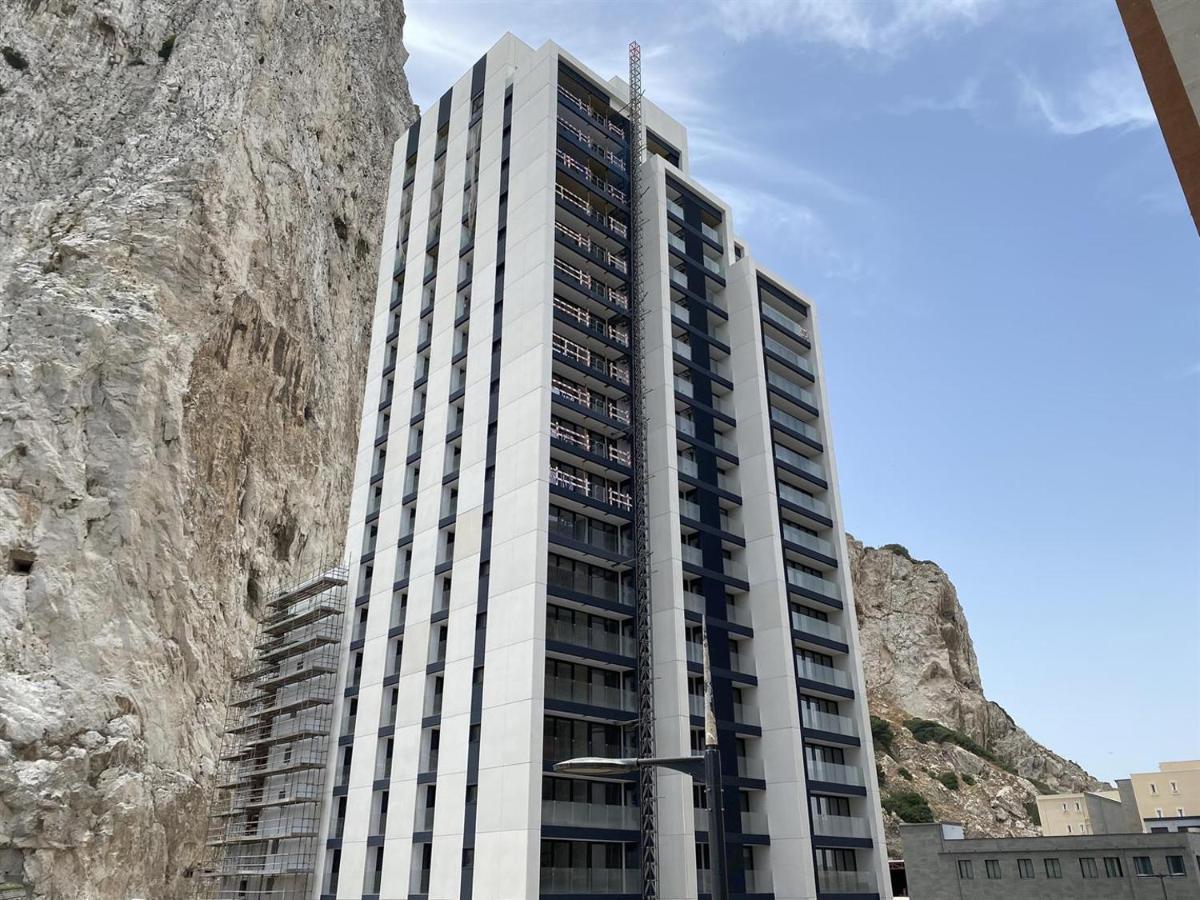 E1 Apartment High Level Sea View ยิบรอลตาร์ ภายนอก รูปภาพ