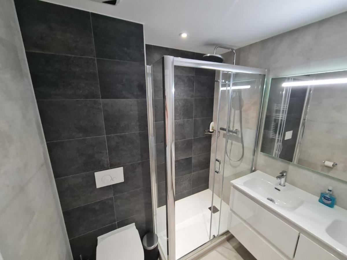 E1 Apartment High Level Sea View ยิบรอลตาร์ ภายนอก รูปภาพ